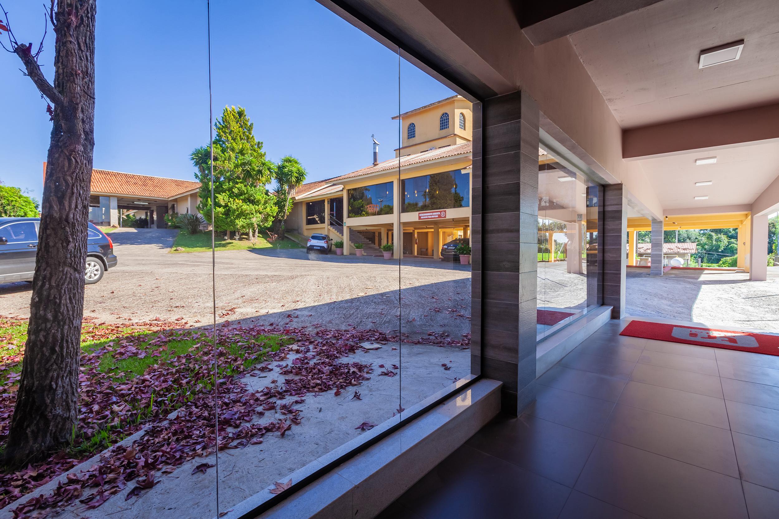 Vista Exterior Letto Hotel Flores da Cunha