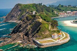 Actividad - Excursión a Llanes, Ribadesella y Tazones + Mirador del Fitu