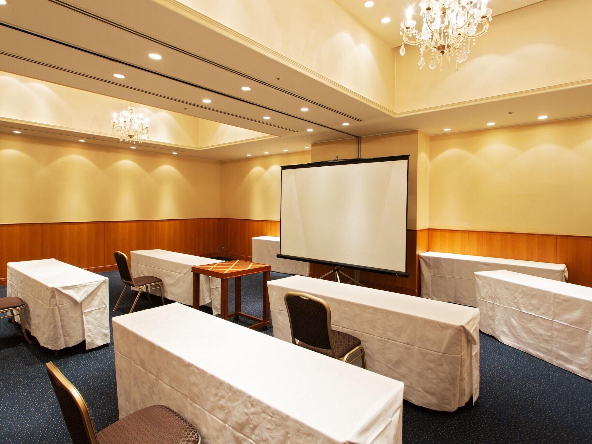 Sala de Reuniones Iwaki Washington Hotel