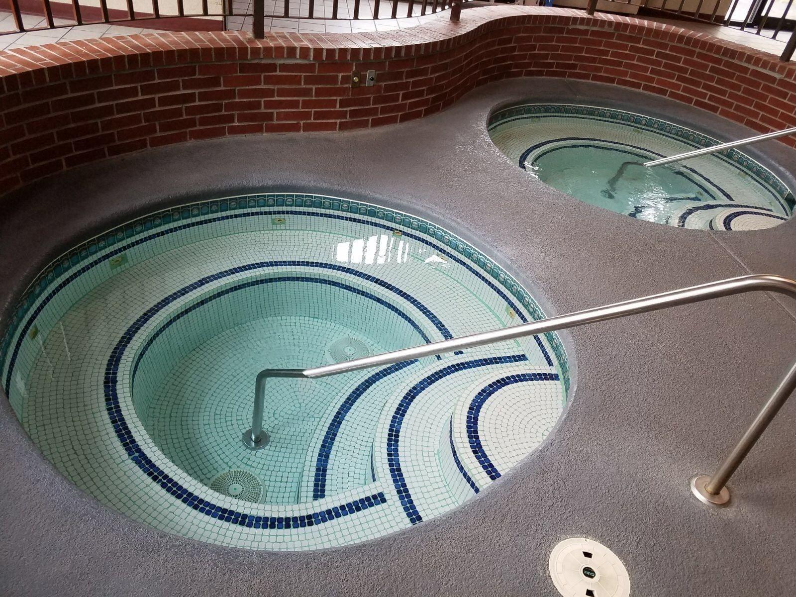 Spa Apple Tree Inn and Suites