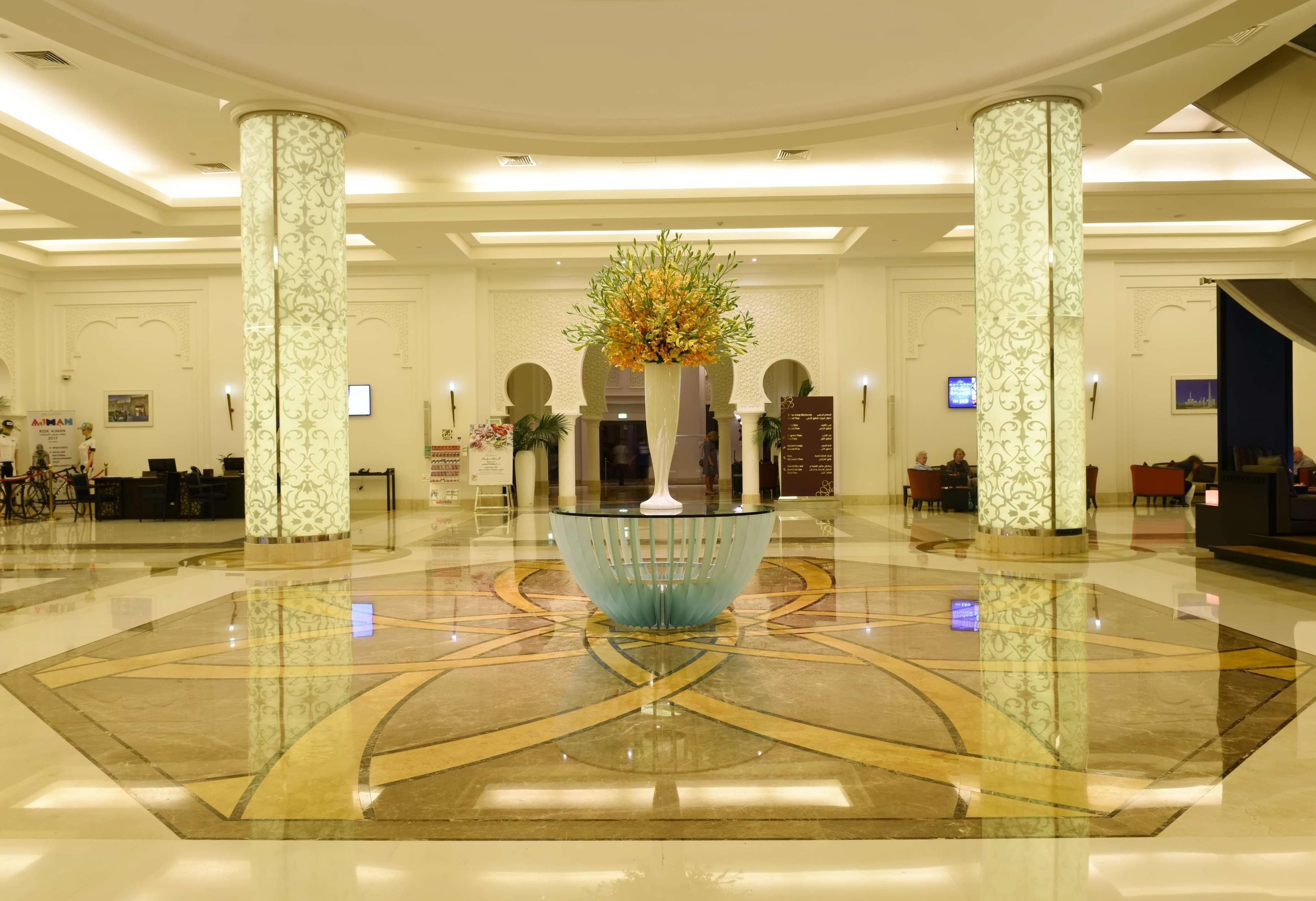 Vista Lobby Bahi Ajman Palace Hotel