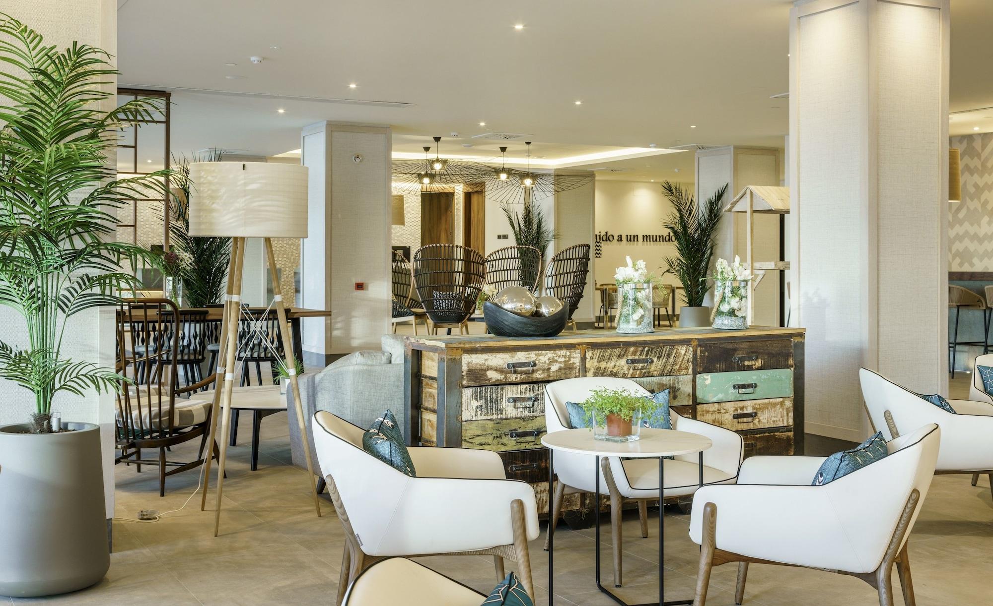 Vista Lobby Hotel ILUNION Fuengirola