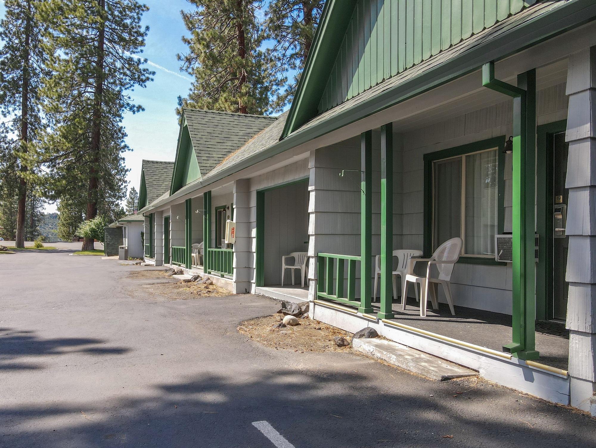 Vista Exterior Green Gables Motel & Suites