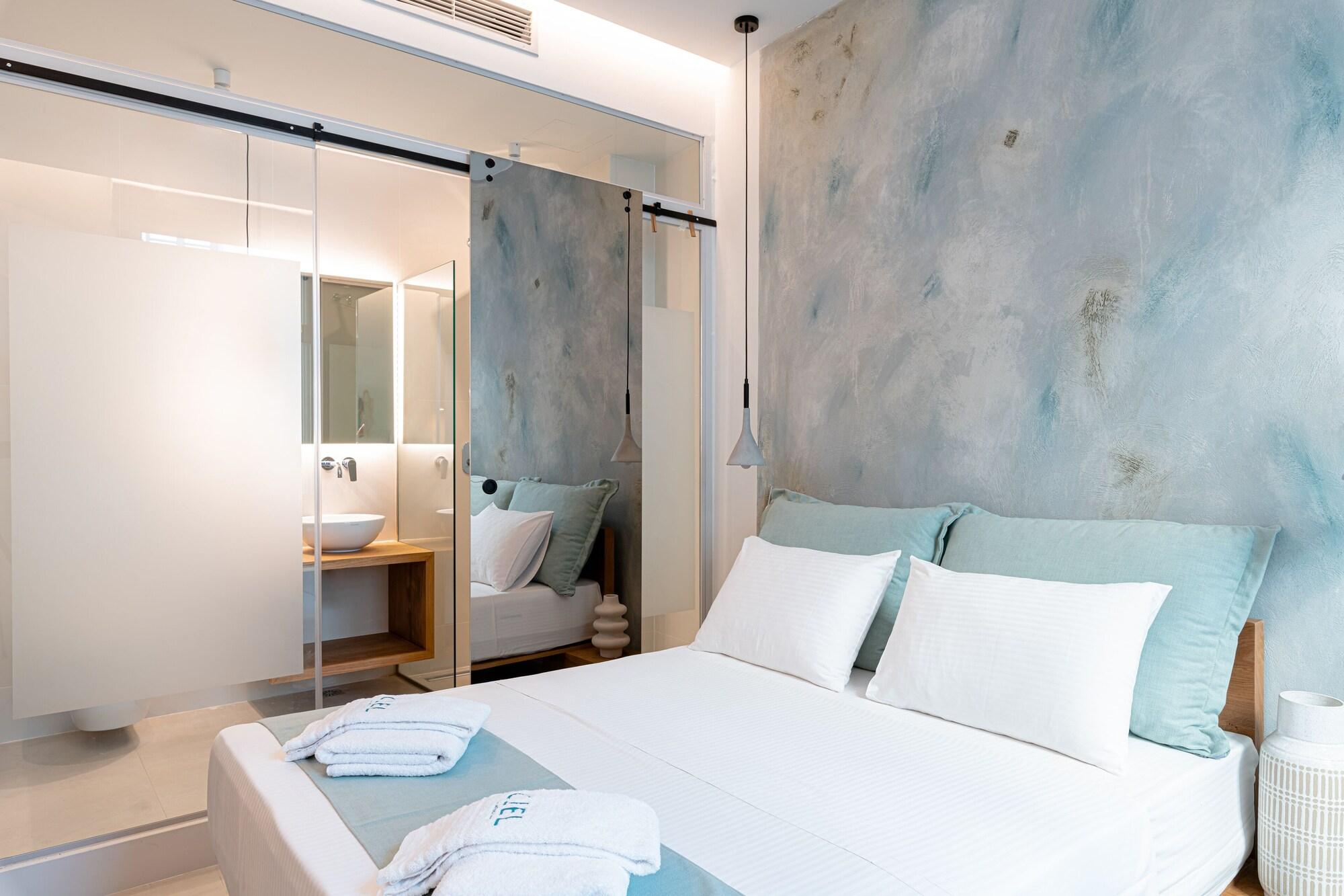 Varios Ciel Suites Athens