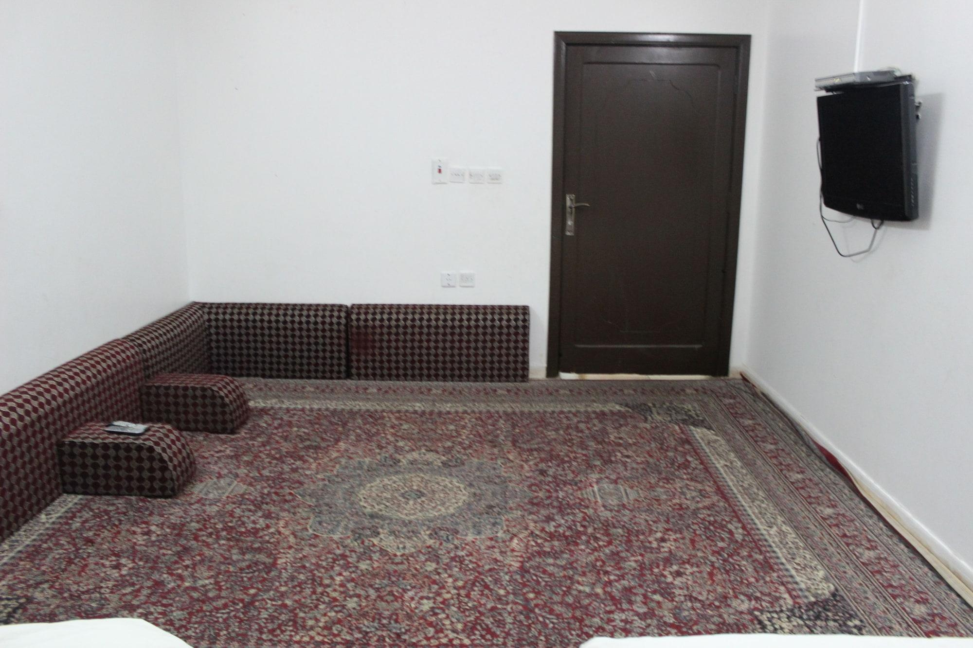 Comodidades del Alojamiento Al Eairy Furnished Apartments Al Baha 3