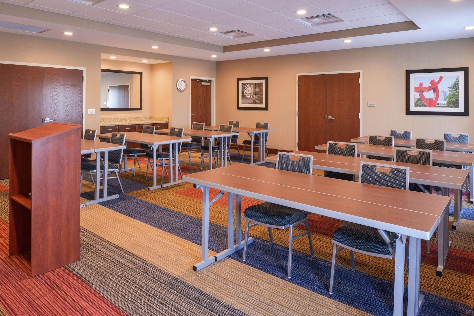 Sala de Reuniones Hampton Inn & Suites by Hilton Lonoke