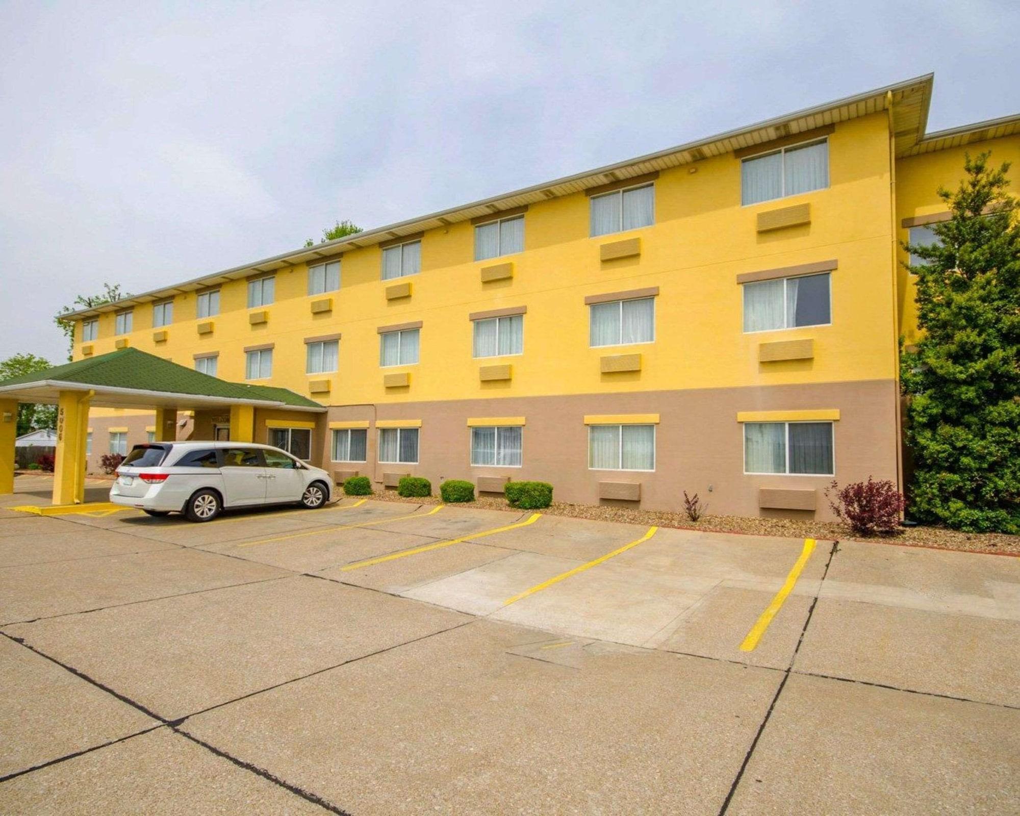 Vista Exterior Quality Inn East