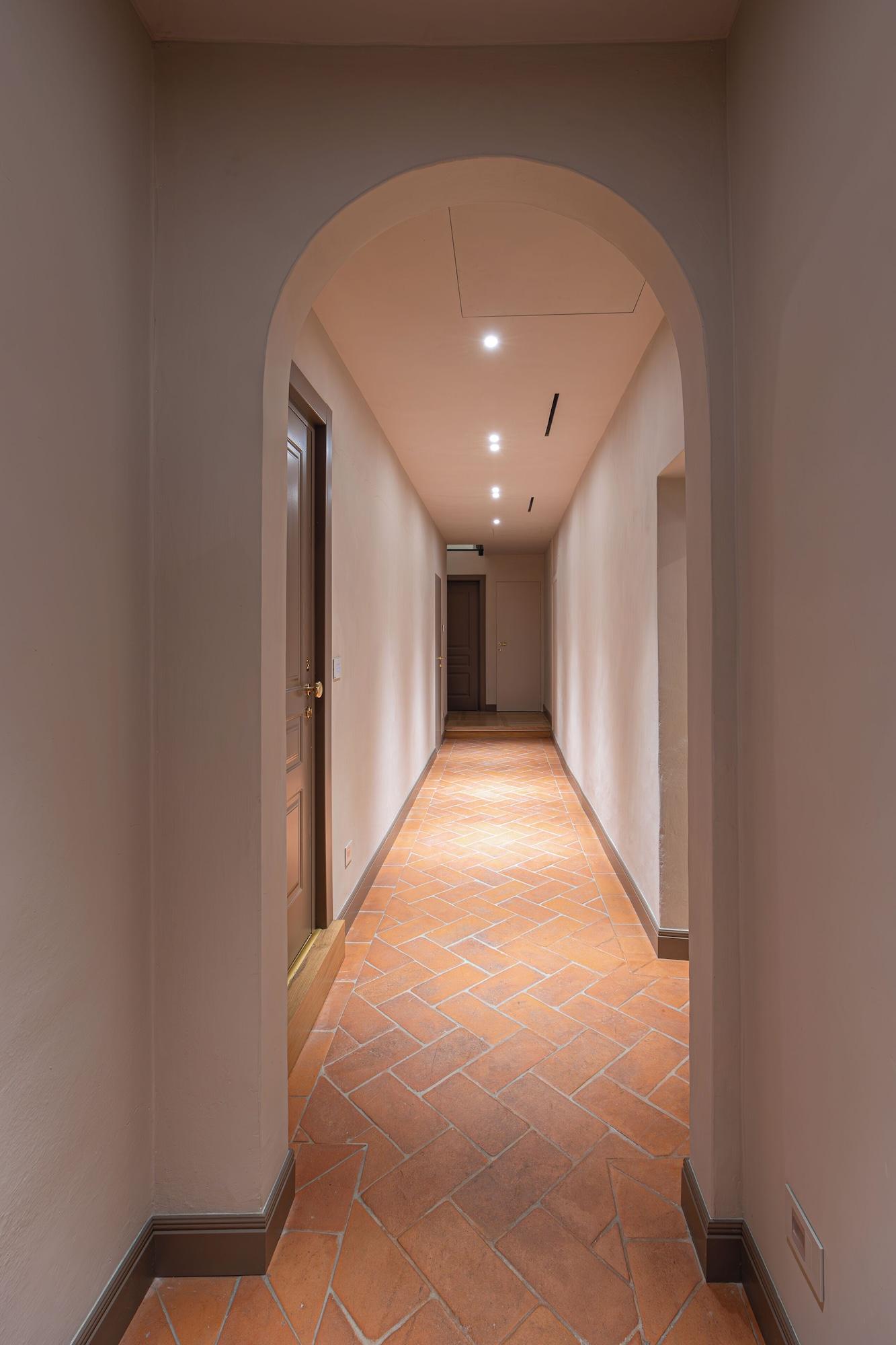 Varios Maggio Living