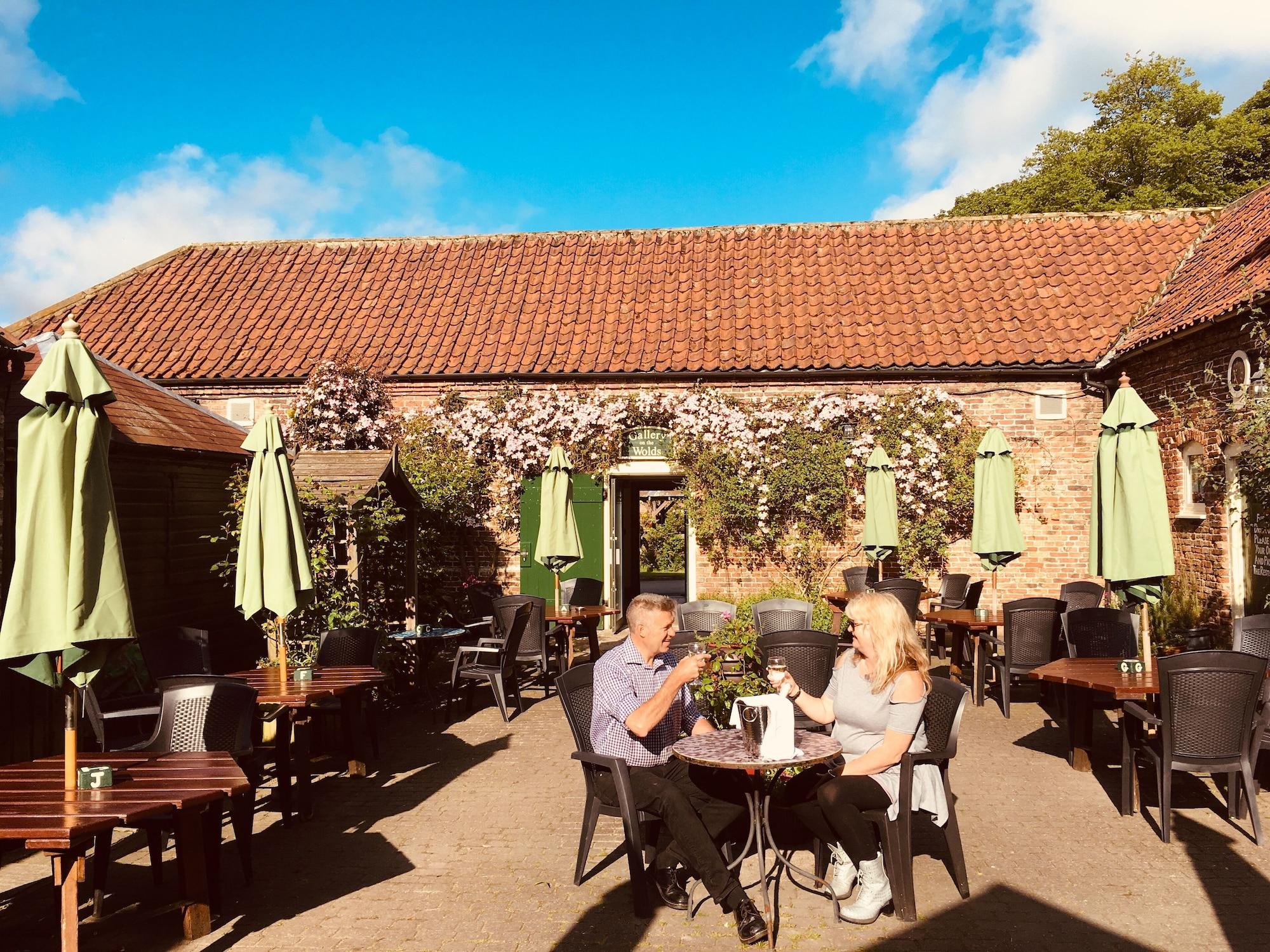 Varios Wolds Village