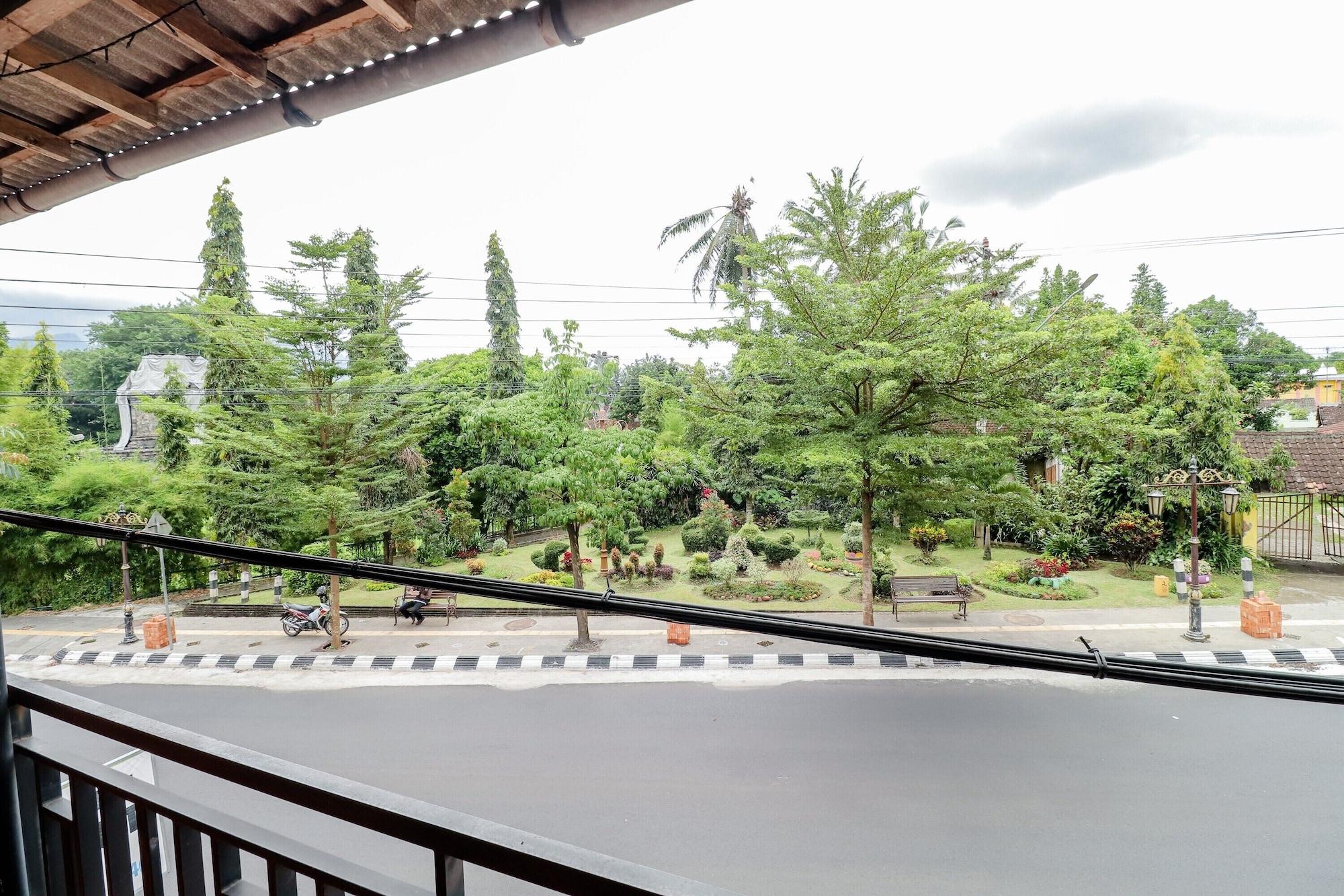 Equipamiento de Habitación Penginapan Roro Mendut