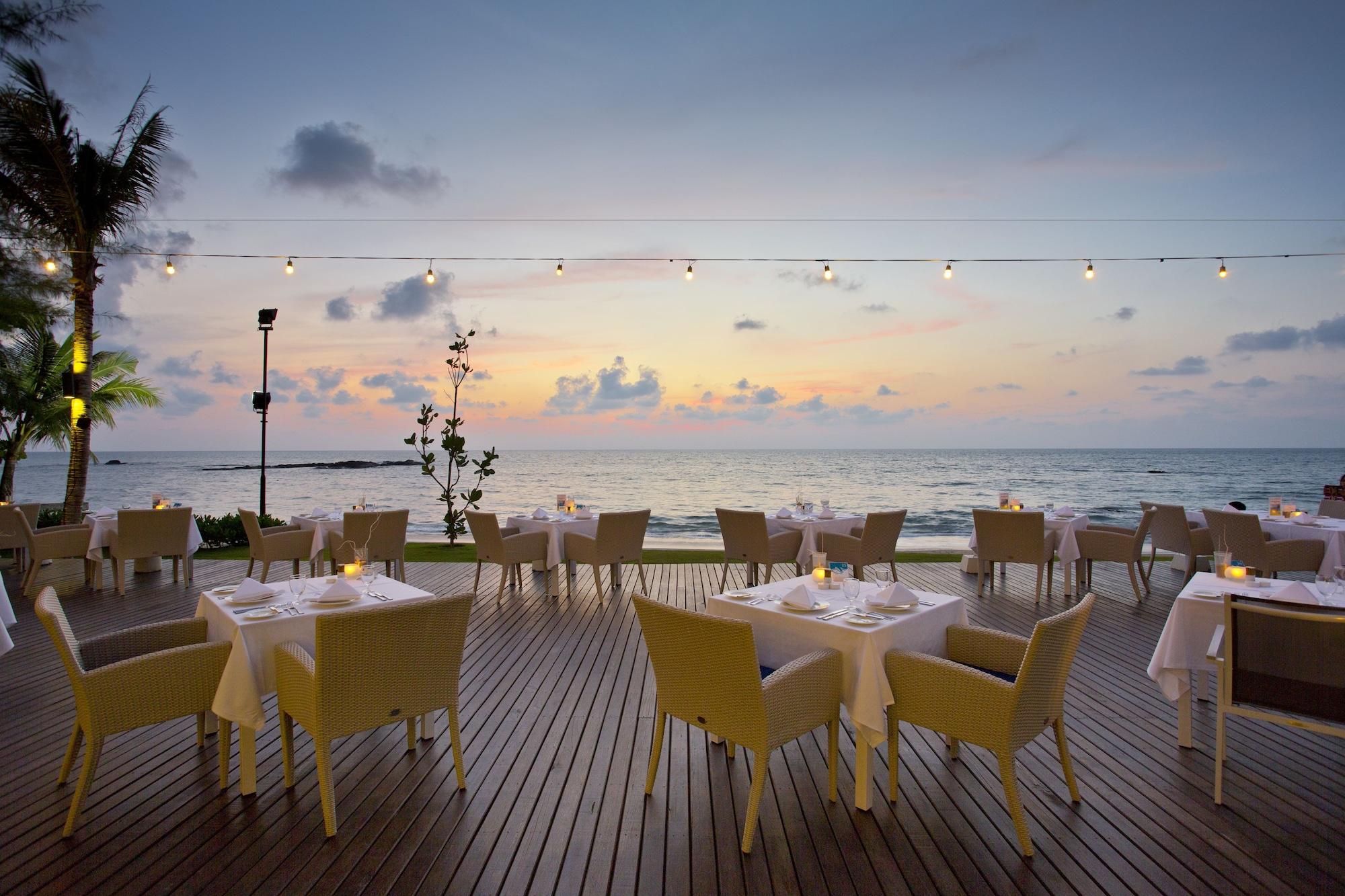 Restaurant The Sands Khao Lak by Katathani