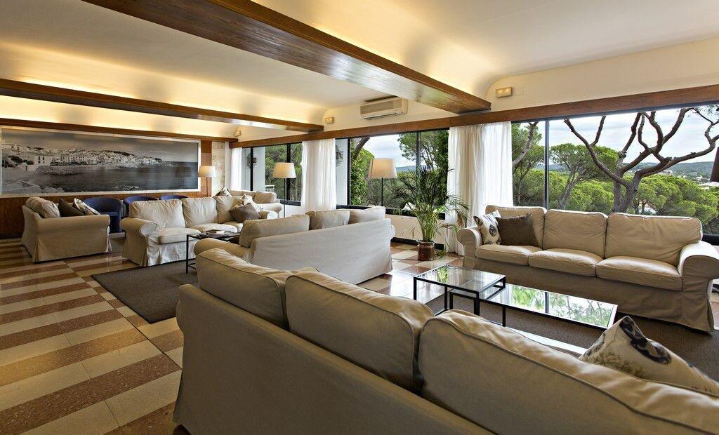 Vista Lobby Hotel Garbí