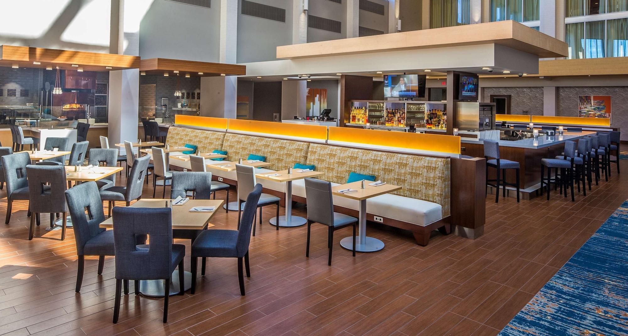 Bar/Salón DoubleTree by Hilton Pittsburgh - Cranberry