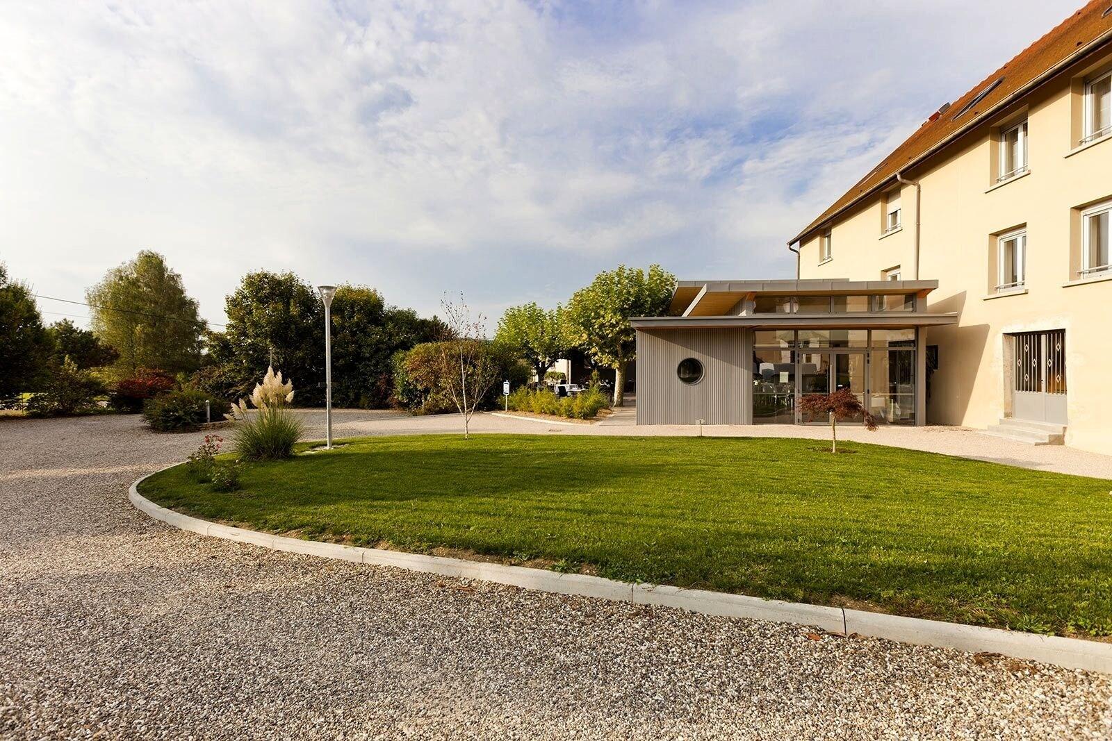 Comodidades del Alojamiento Logis Hostellerie St Germain