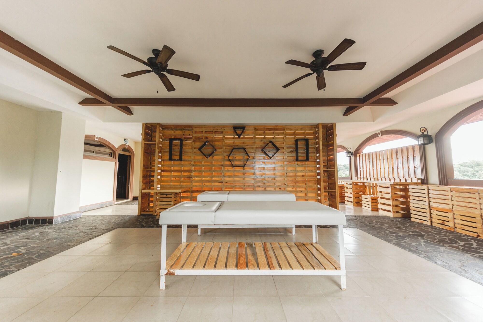 Spa Hotel El Reith Lake Granada Nicaragua