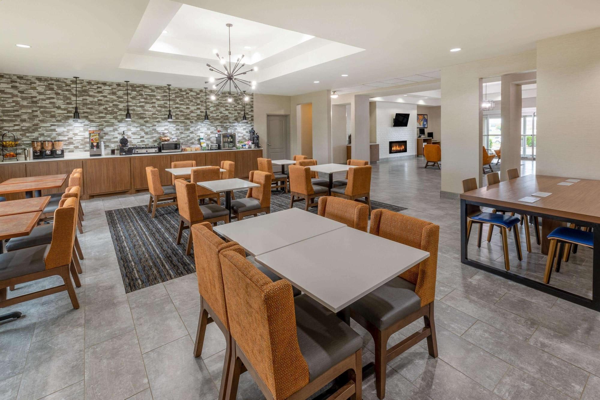 Restaurant La Quinta Inn & Suites by Wyndham Bridgeport