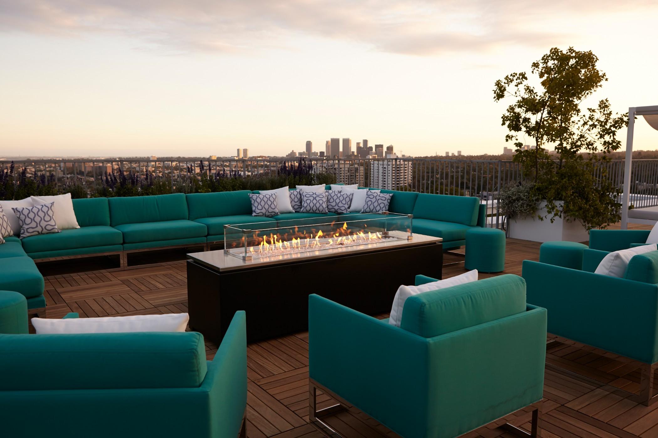 Vista Exterior The London West Hollywood at Beverly Hills