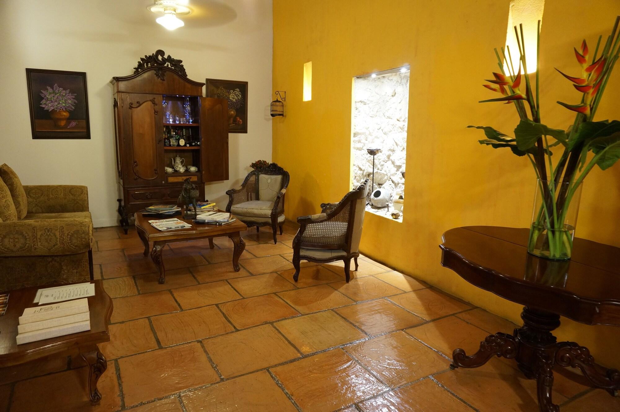 Bar/Salón Alfiz Hotel Boutique