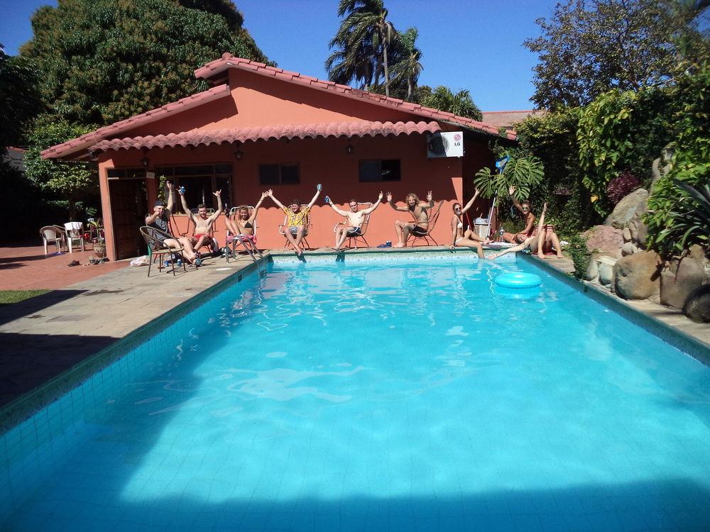 Vista Piscina La Jara Hostel