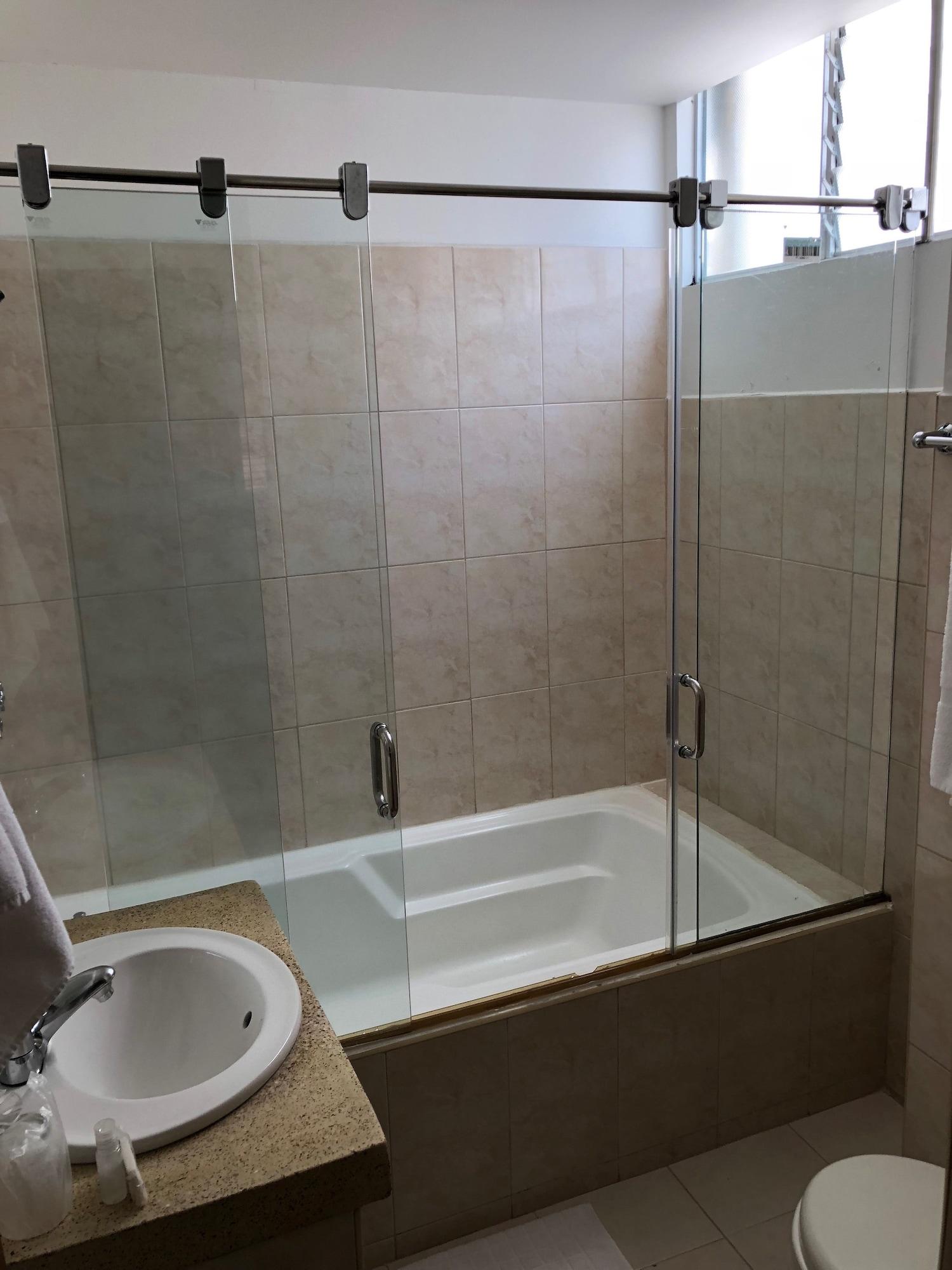 Equipamiento de Habitación Hotel Condina Pereira