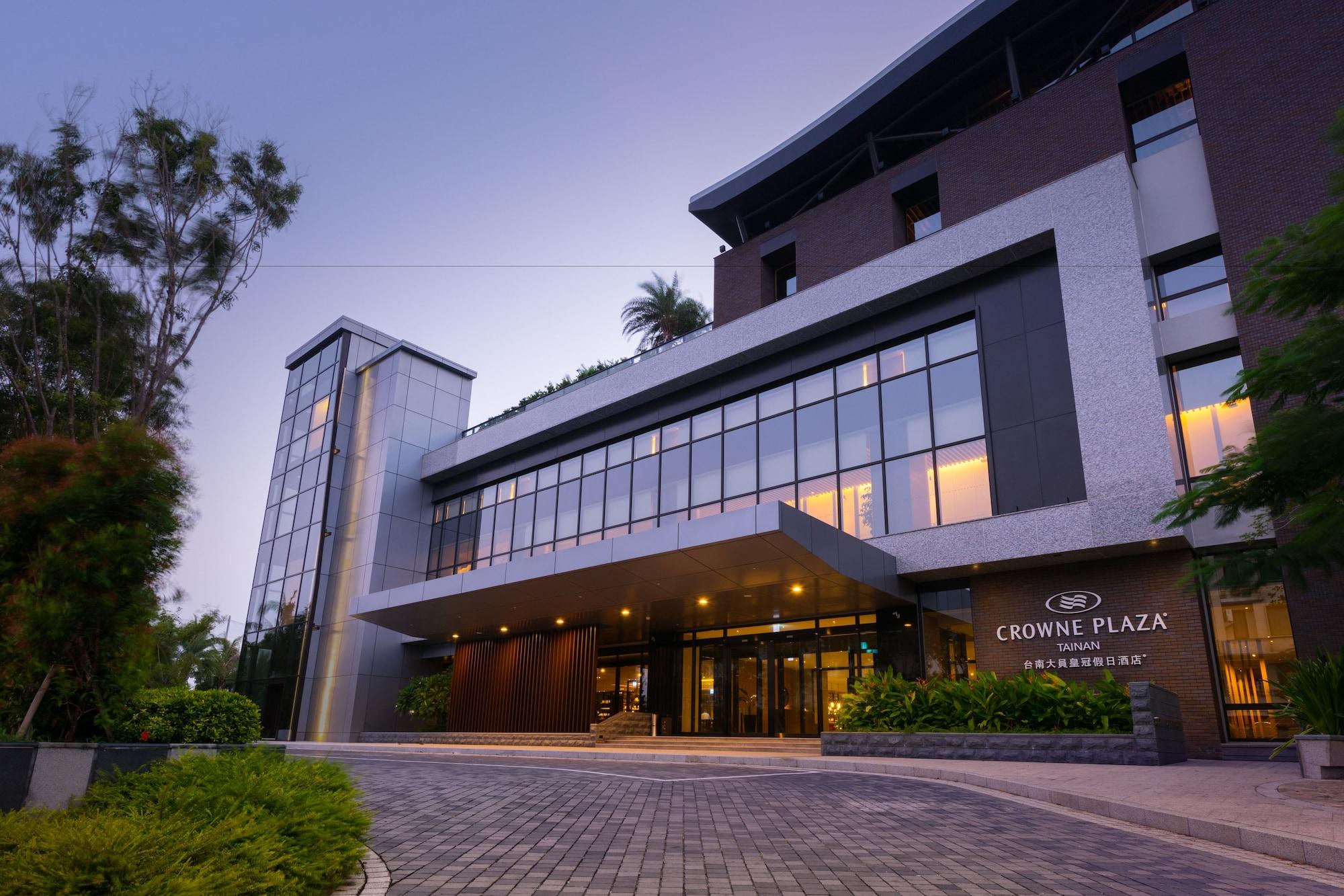 Vista Exterior Crowne Plaza Tainan by IHG