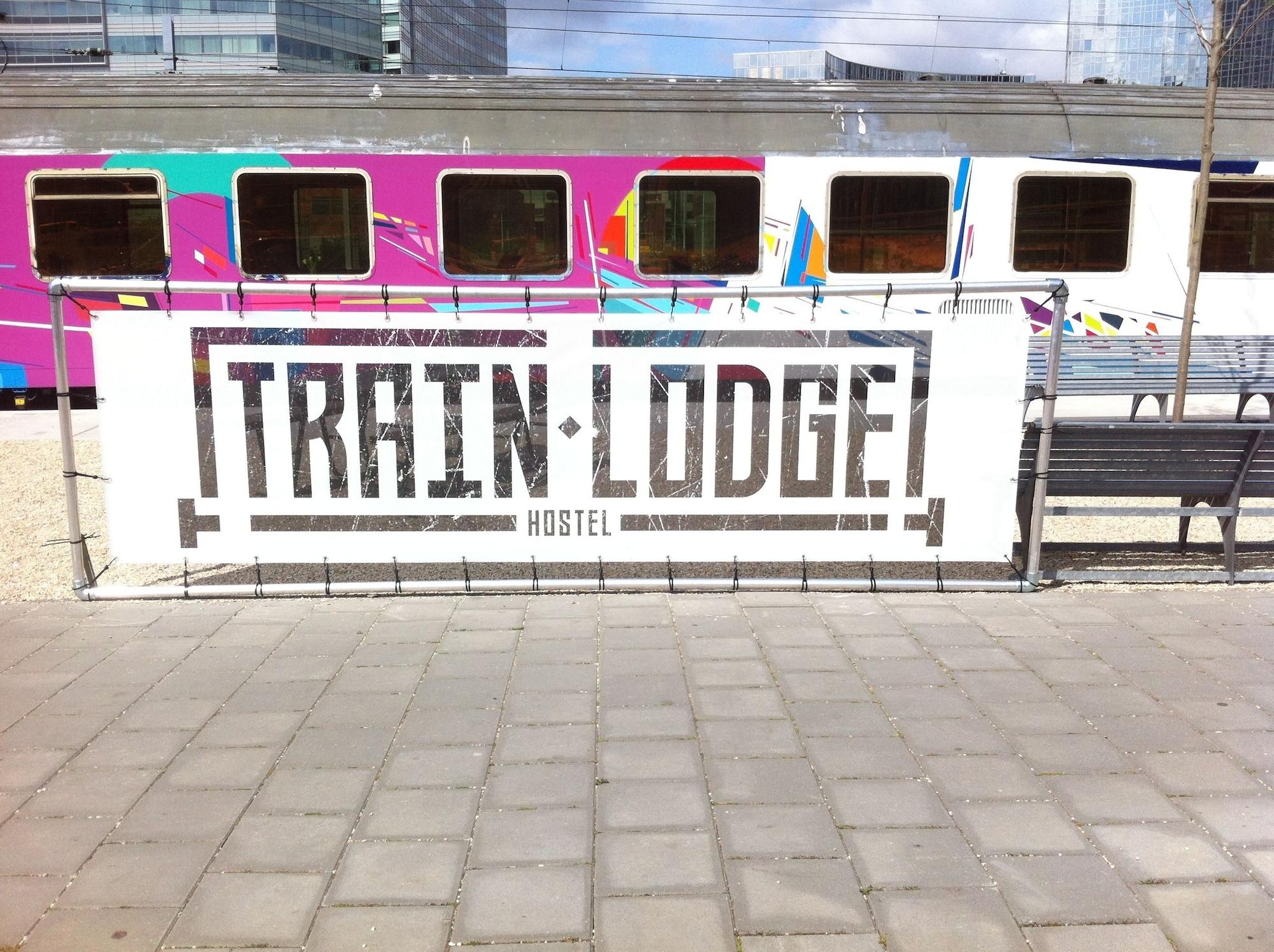 Vista Exterior Train Lodge Amsterdam - Hostel