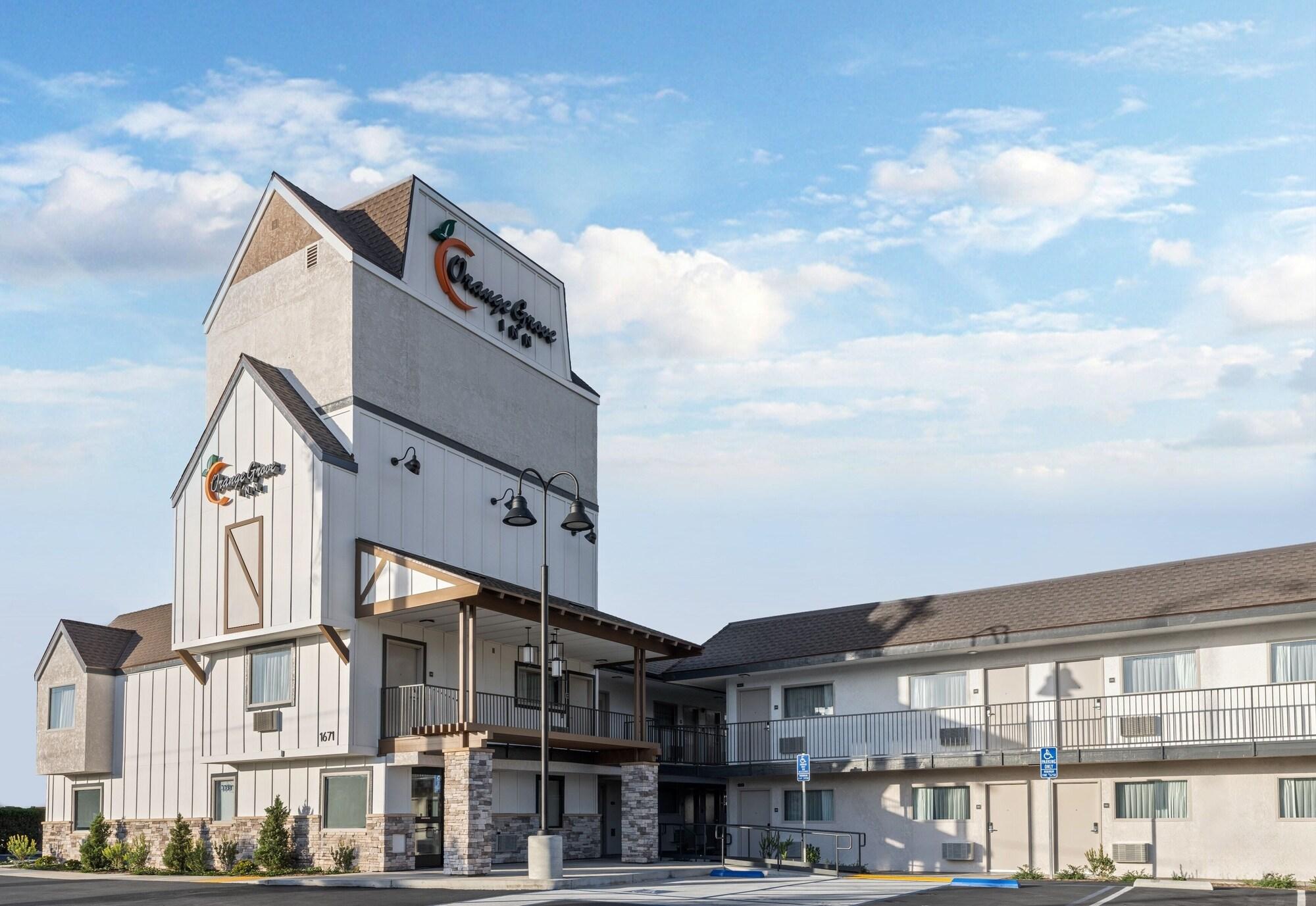 Varios Orange Grove Inn