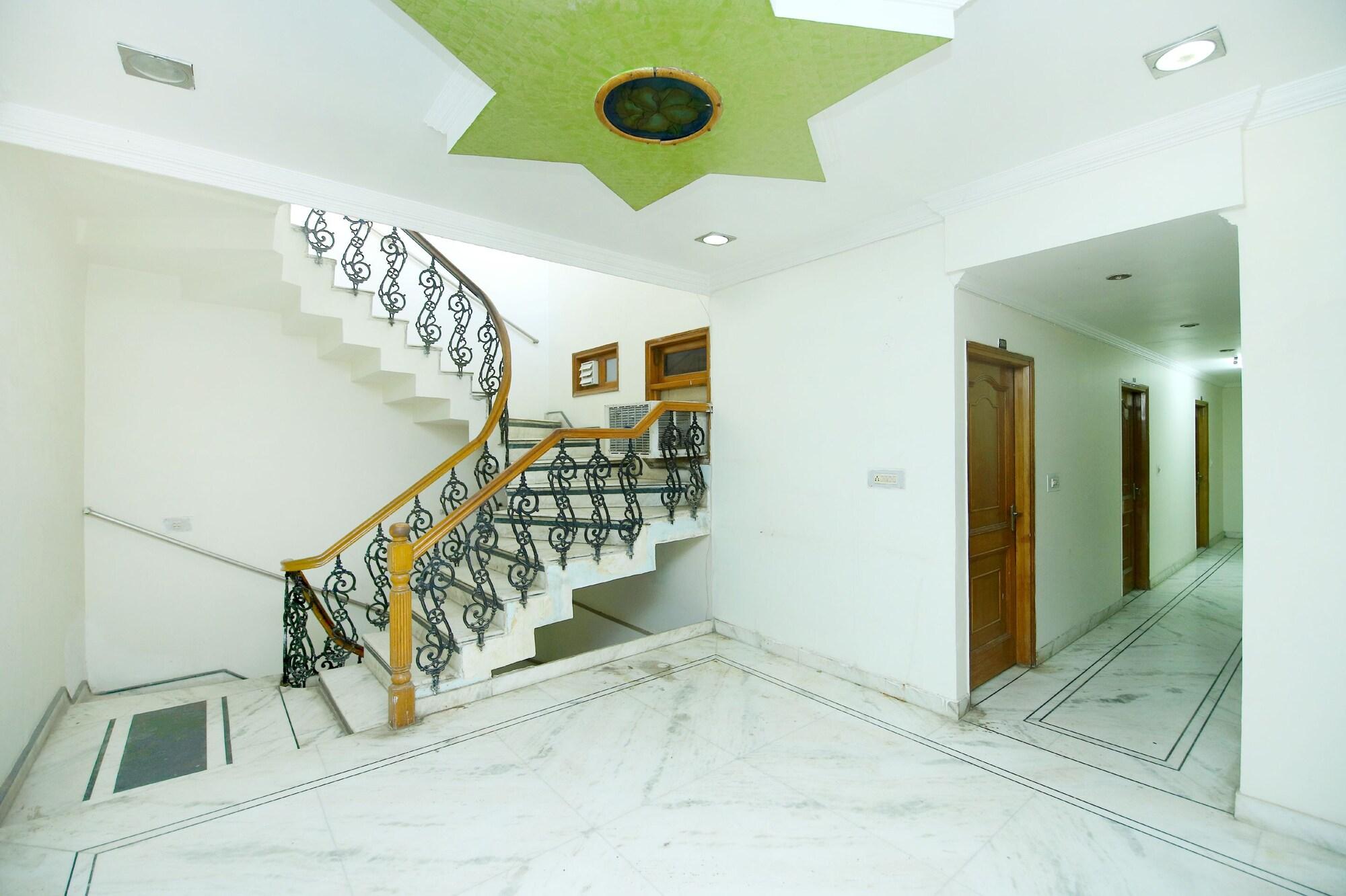 Varios OYO 41618 Hotel Regency