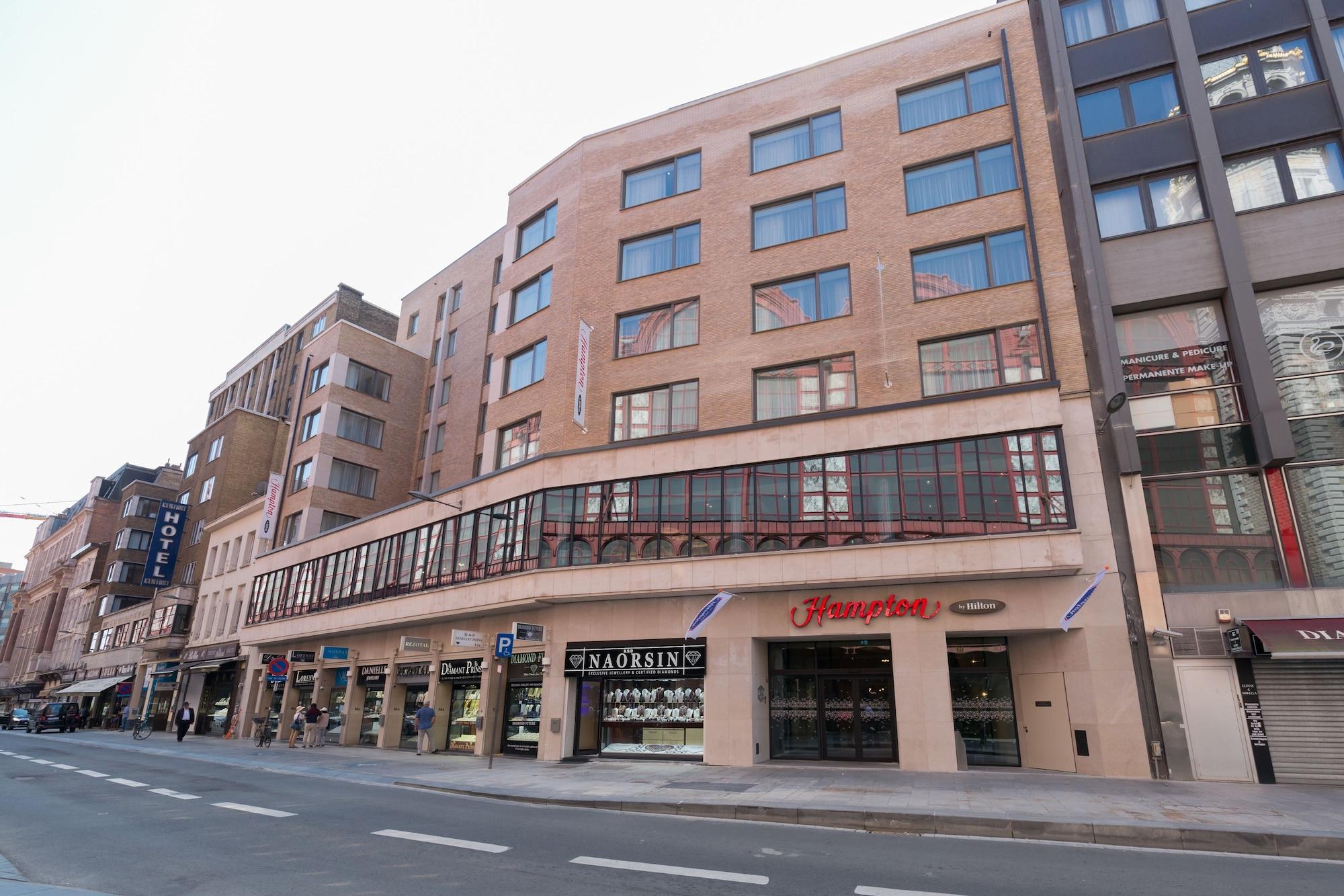 Vista Exterior Hampton by Hilton Antwerp Central Station