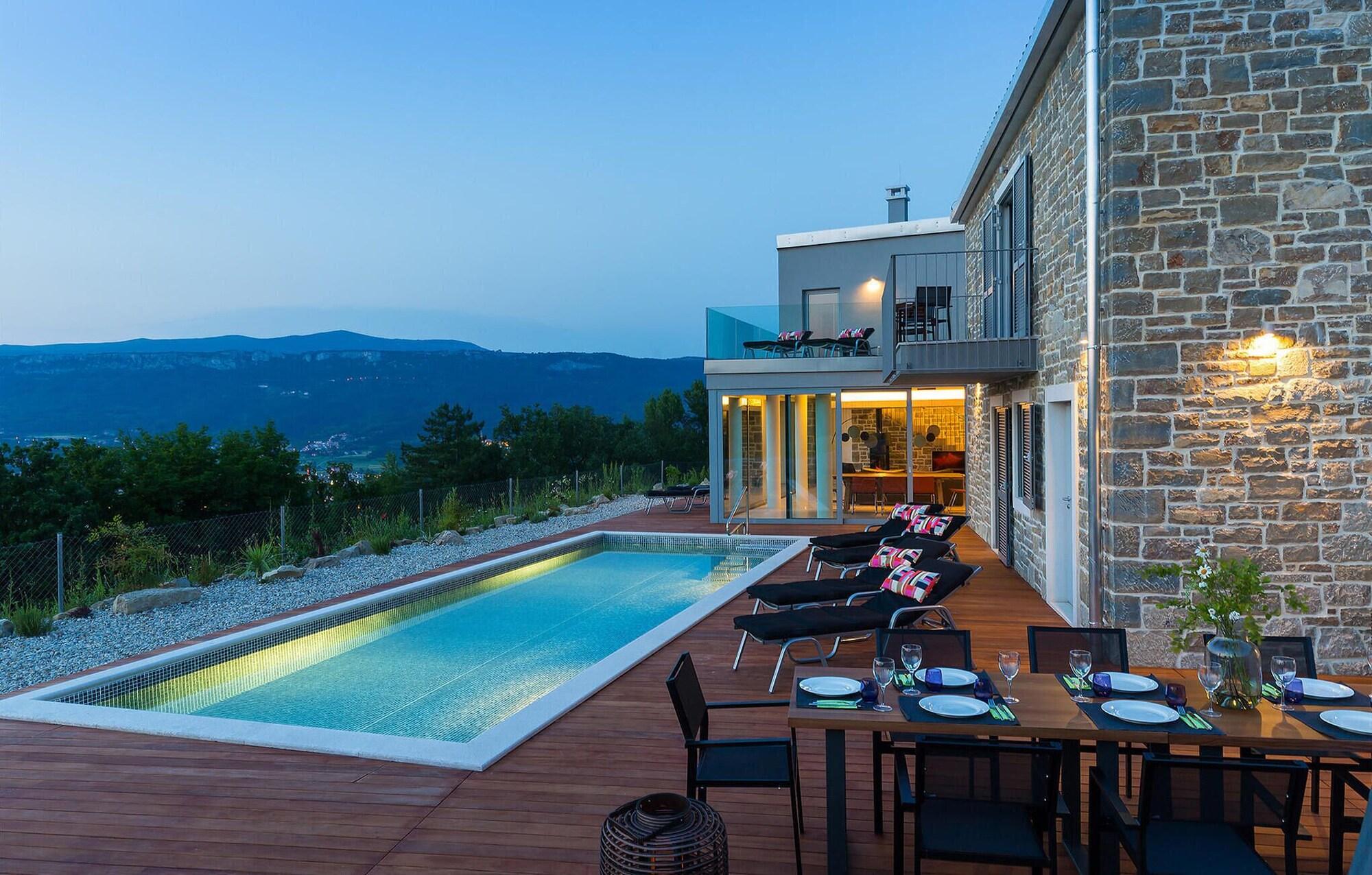 Vista da piscina Nice Home in Buzet With Outdoor Swimming Pool, Wifi and 4 Bedrooms