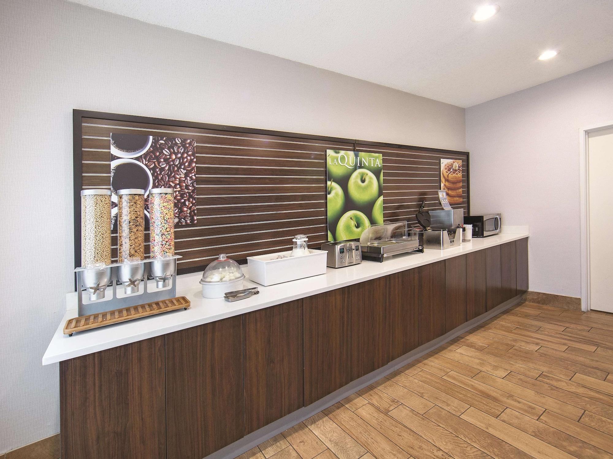 Restaurant La Quinta Inn & Suites by Wyndham Central Point - Medford