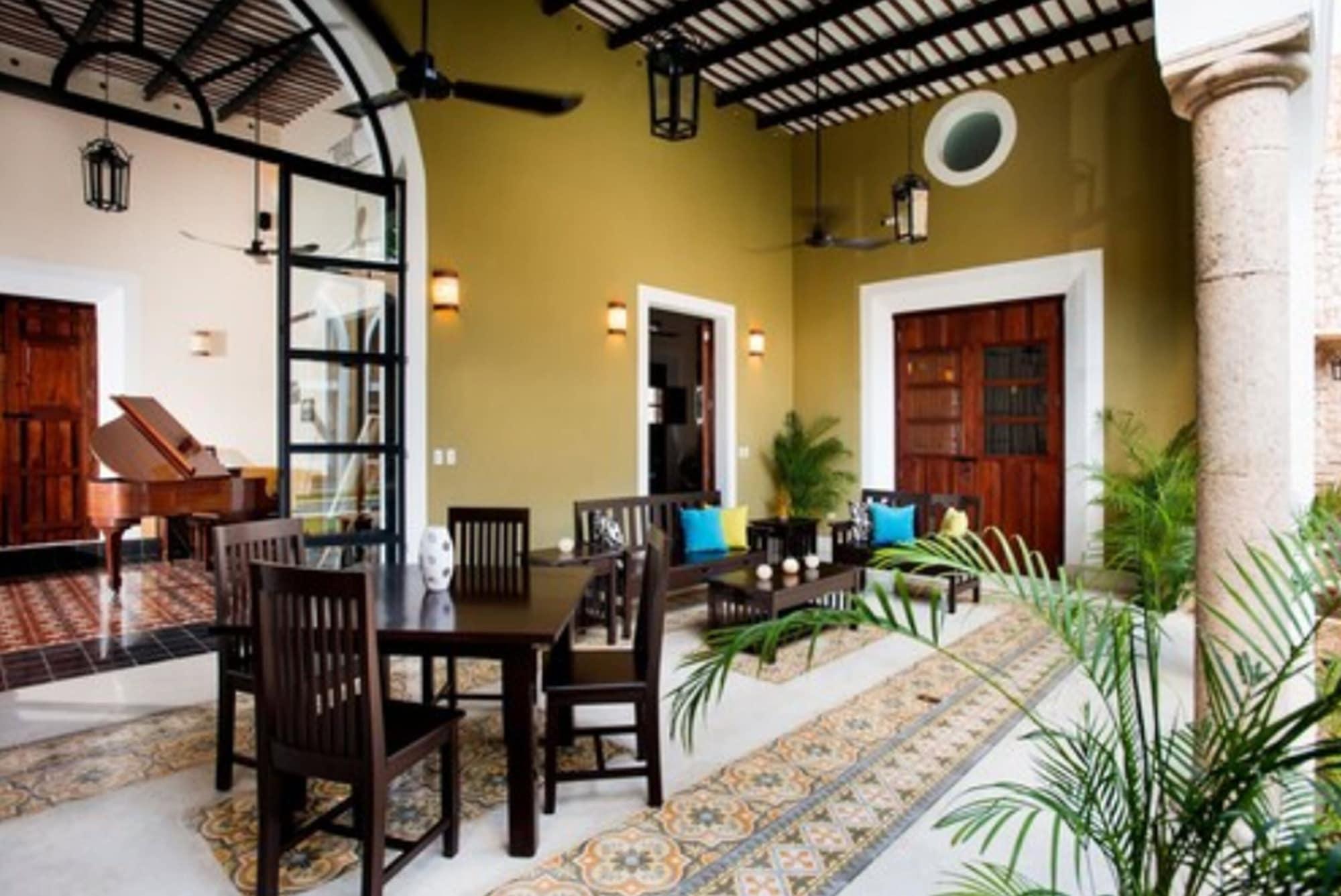 Vista Lobby Boutique by the Museo