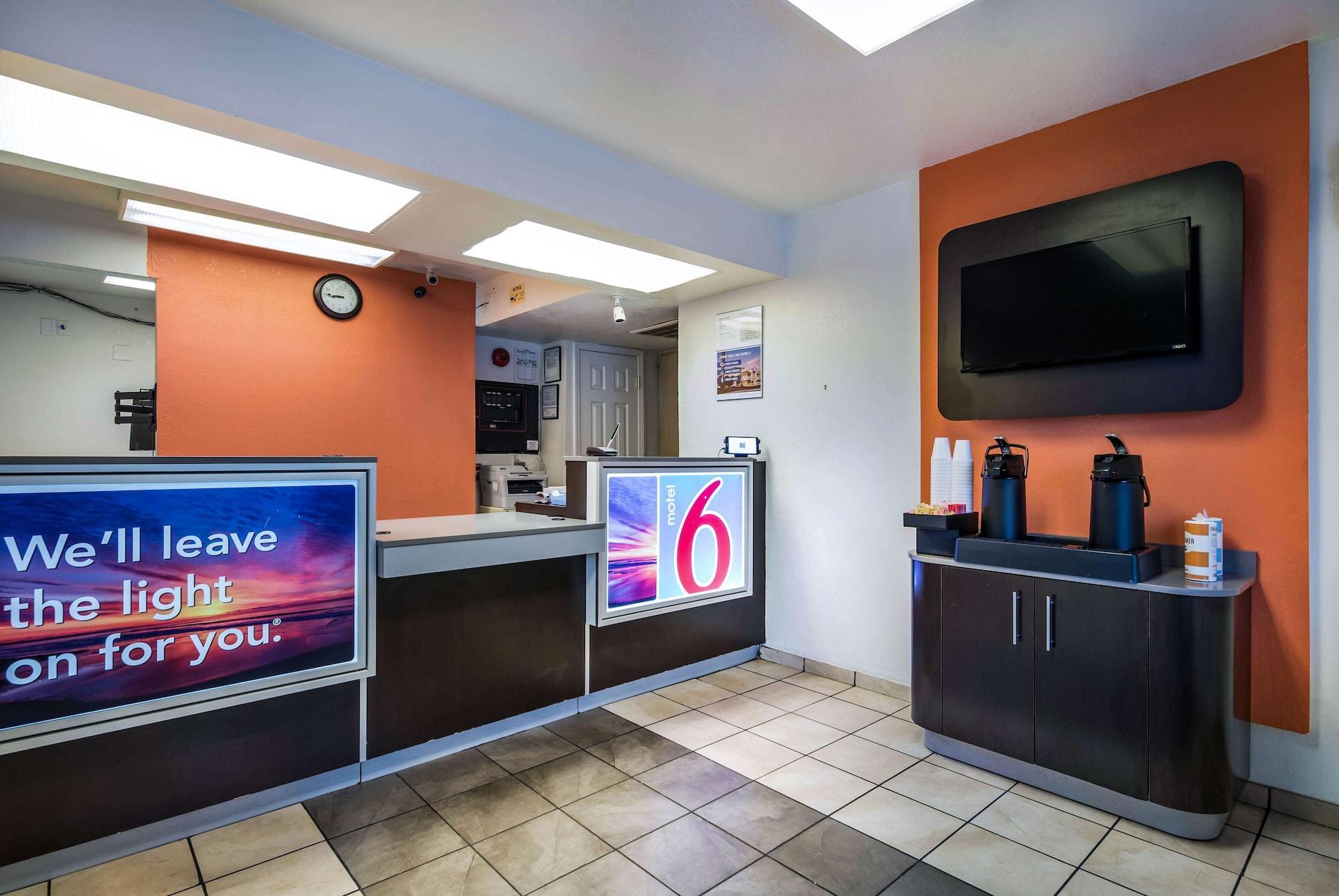 Bar/Salón Motel 6 Bessemer, AL - Birmingham