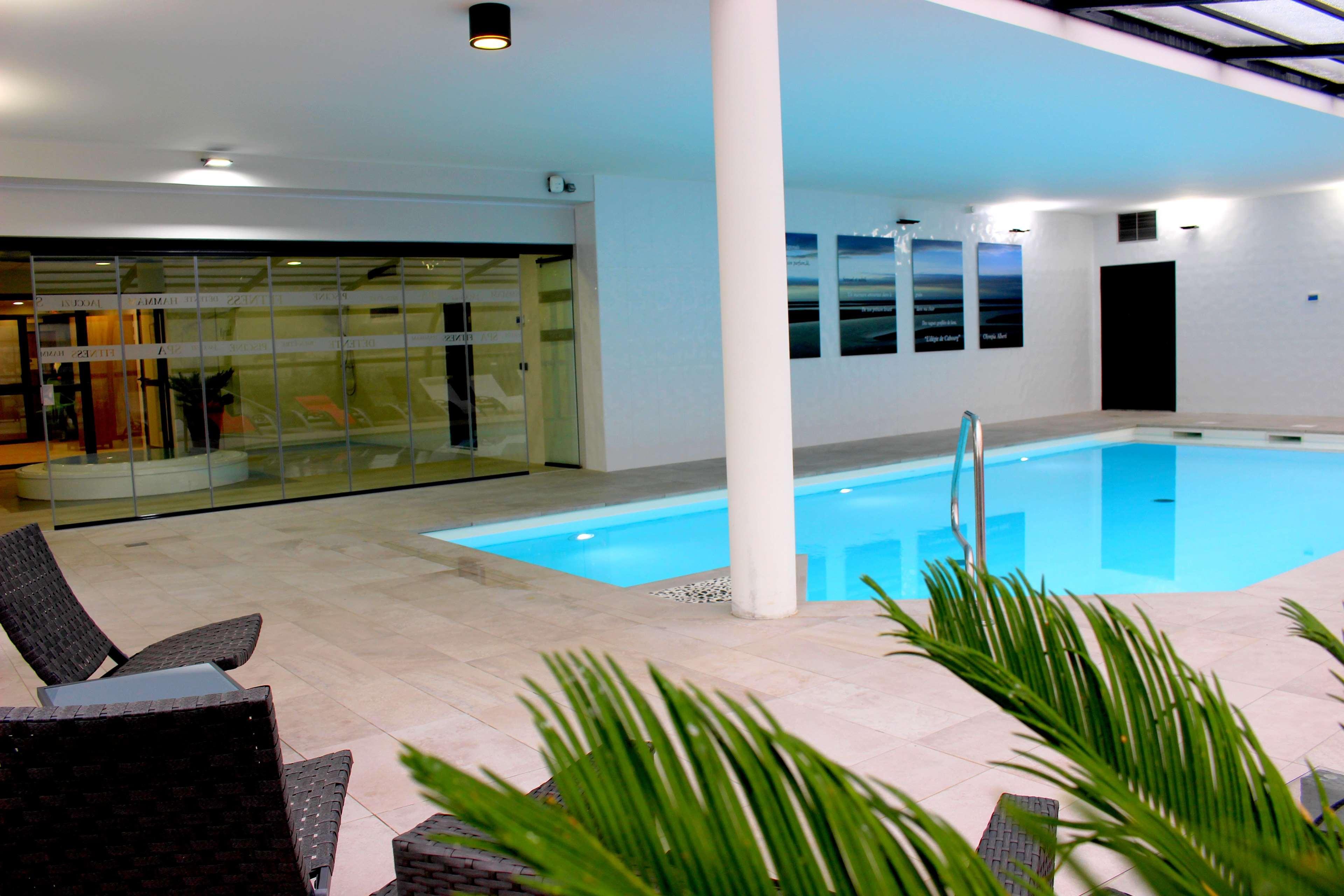 Vista Piscina Kyriad Prestige Residence & Spa Cabourg - Dives-sur-Mer