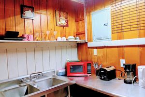 Alquiler Vacacional - Rustic private apt. "bar" @ Eau Gallie Downtown & 5 minutes to Melbourne Beach.