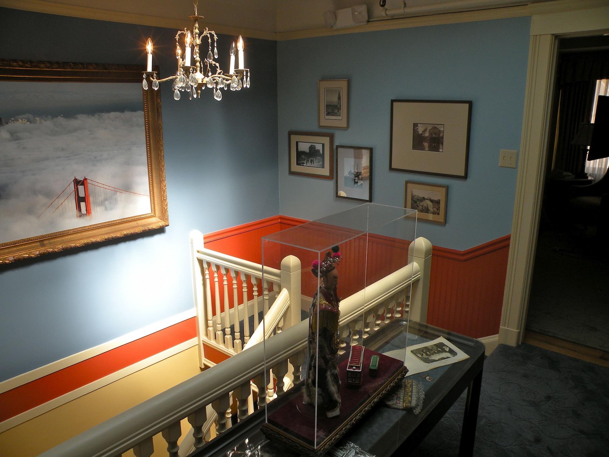 Varios Jackson Court