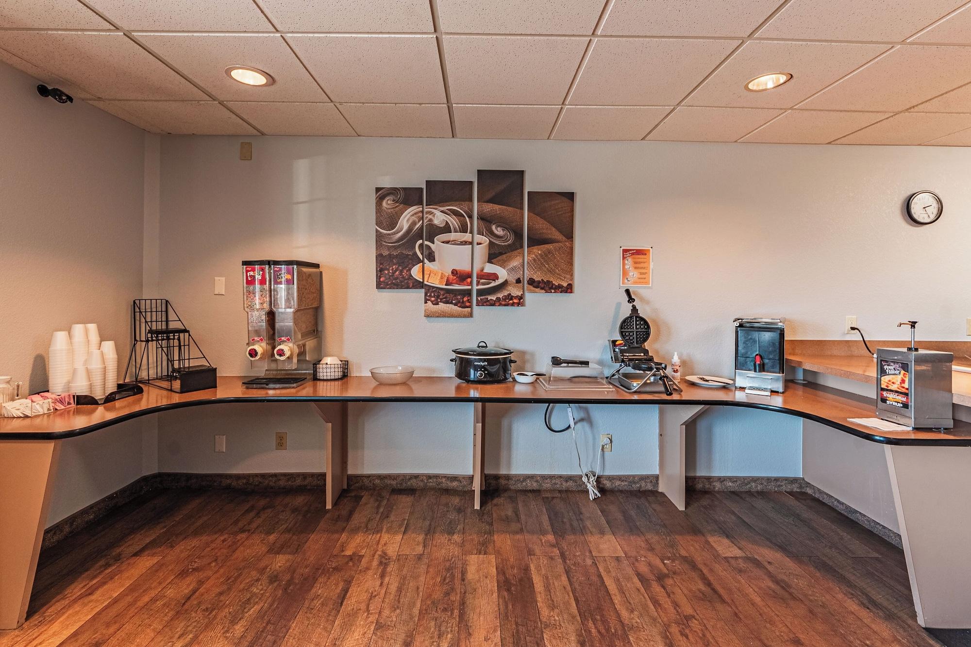 Restaurant Travelodge by Wyndham Colorado Springs Airport/Peterson SFB