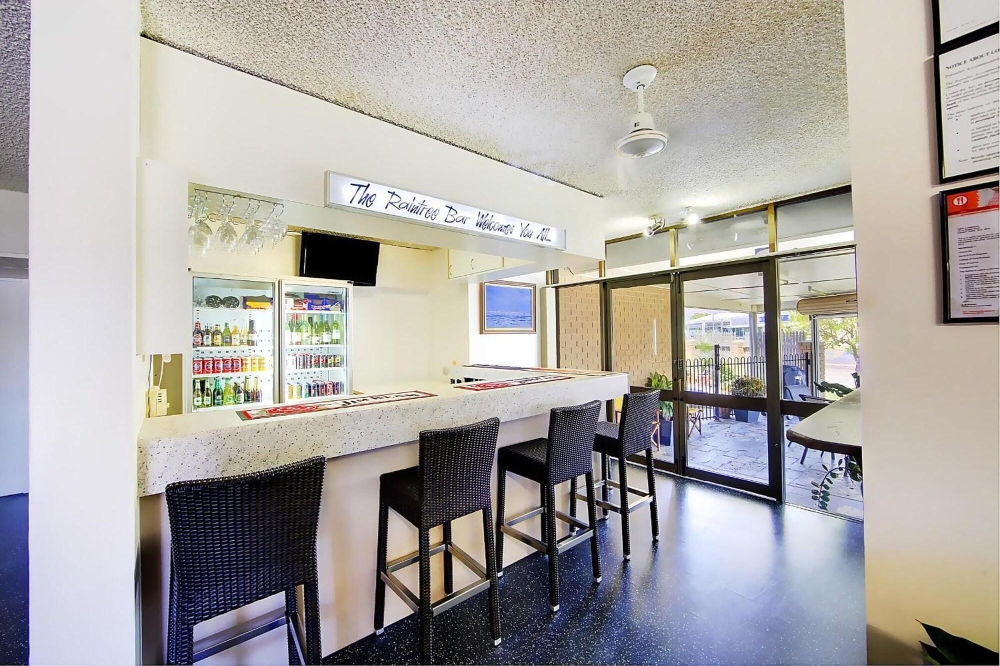 Bar/Salón Raintree Motel