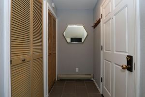 Alquiler Vacacional - Cozy Updated McCloud Condo - Walk to Lakeshore Drive, Shops & Restaurants