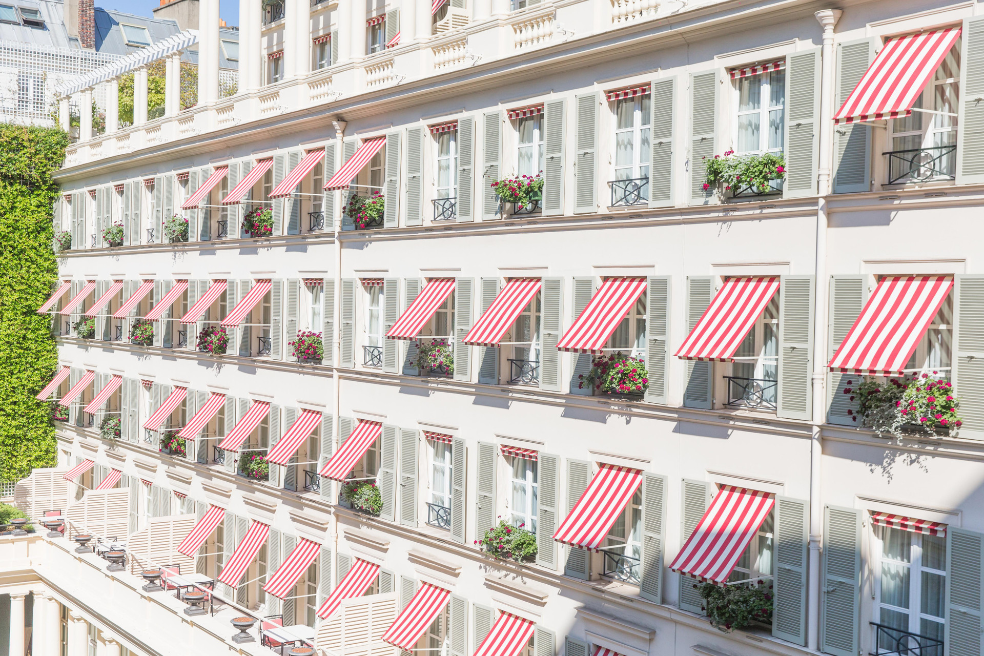 Vista Exterior Le Bristol Paris - Oetker Hotels