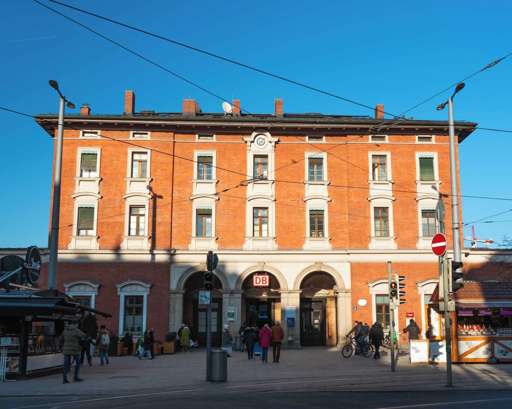 Vista Exterior Hotel Miano by Limehome