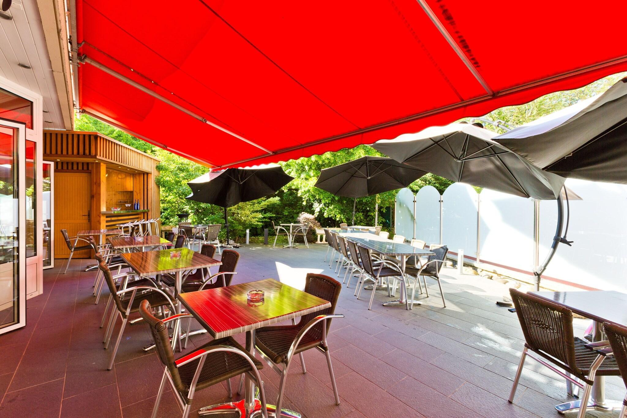Varios Hotel Novel Restaurant La Mamma