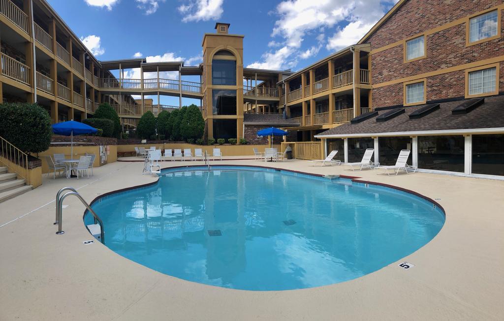 Vista Piscina Red Lion Inn and Suites Nashville Airport