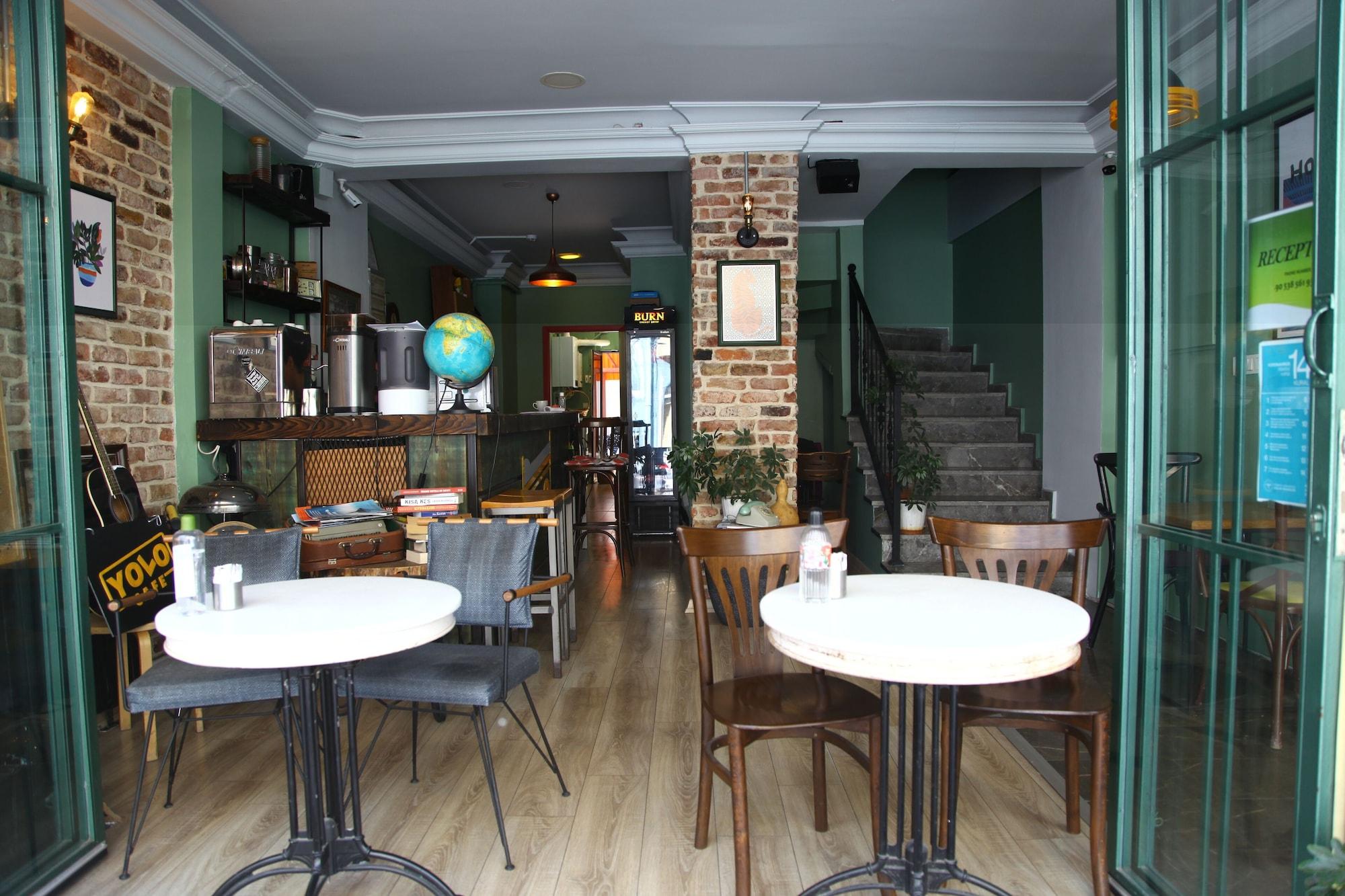 Vista Lobby Yolohostel