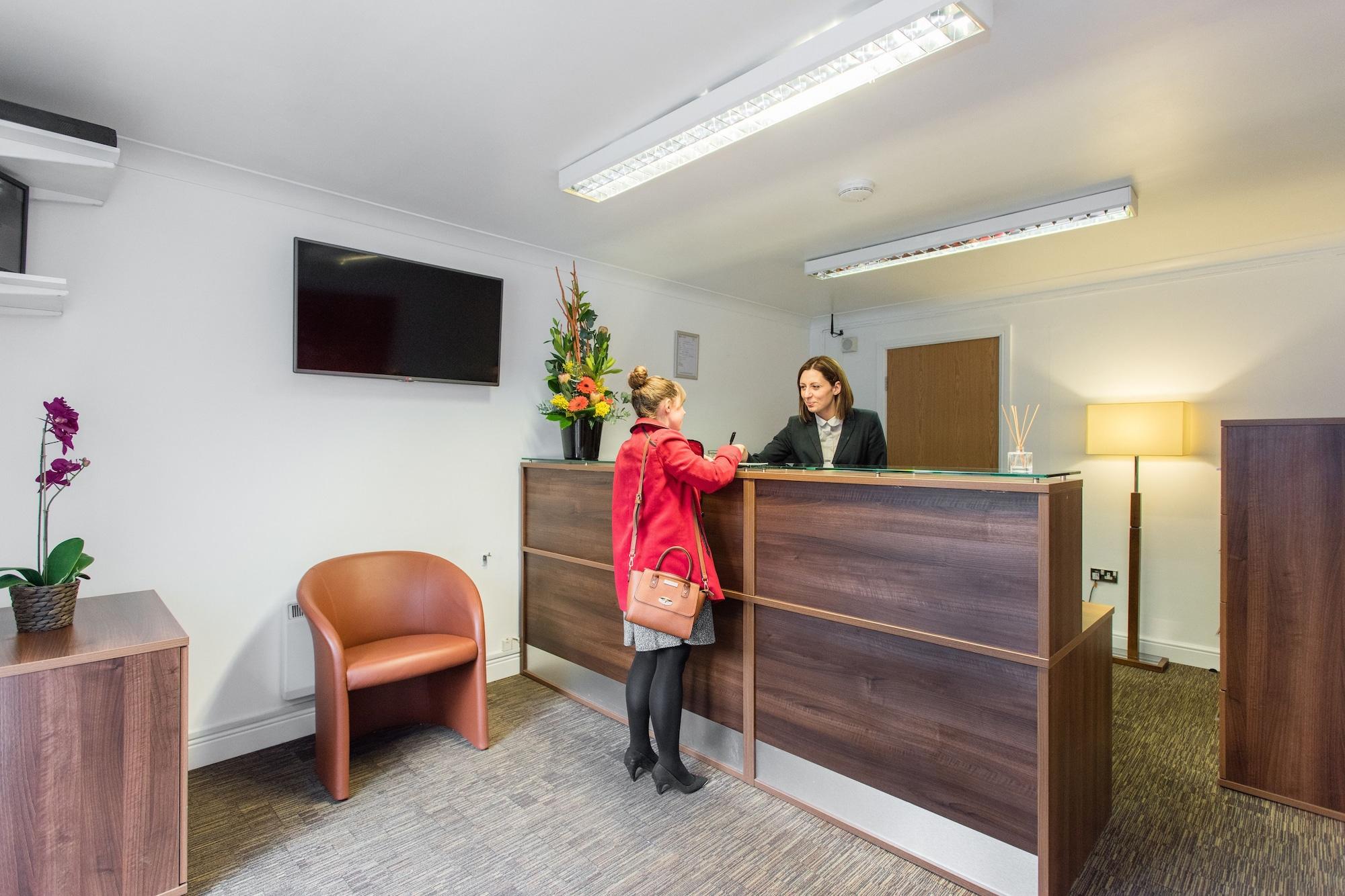 Vista Lobby PREMIER SUITES Bristol Redcliffe