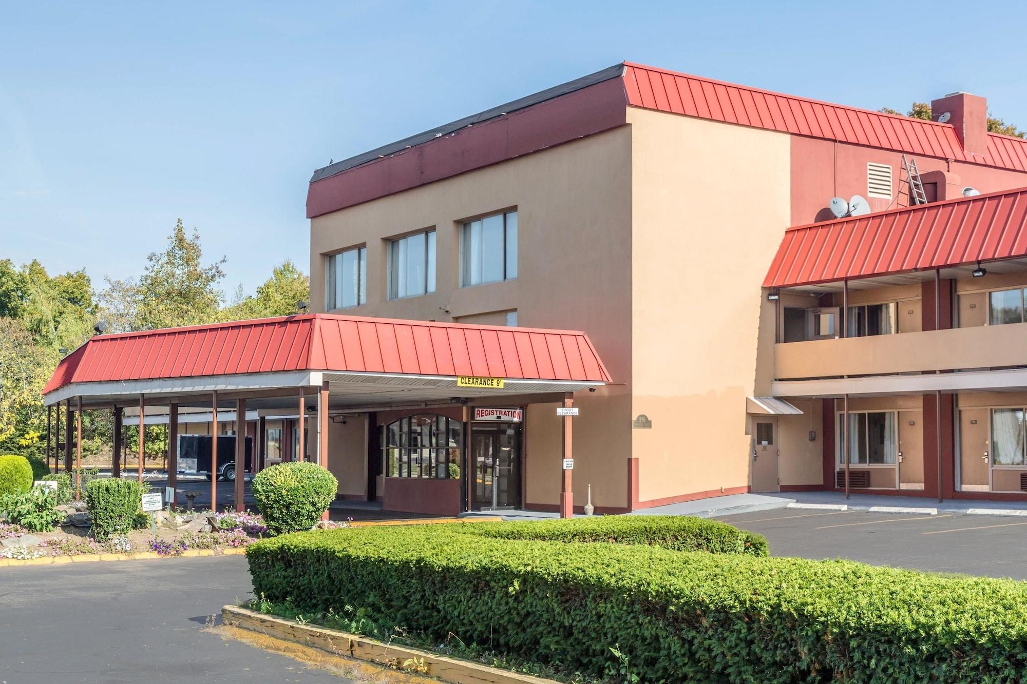 Vista Exterior Econo Lodge West Haven