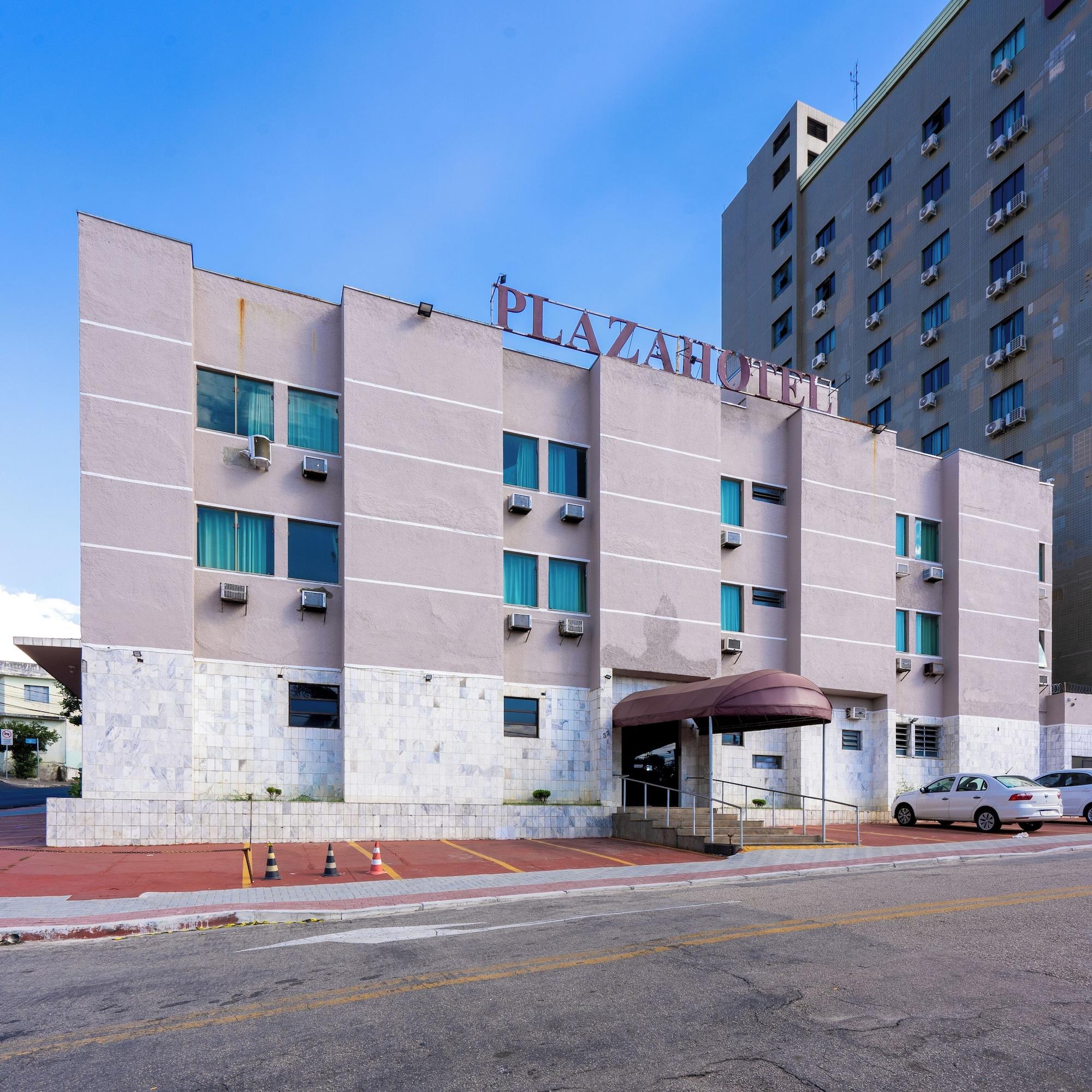 Vista Exterior Plaza Hotel