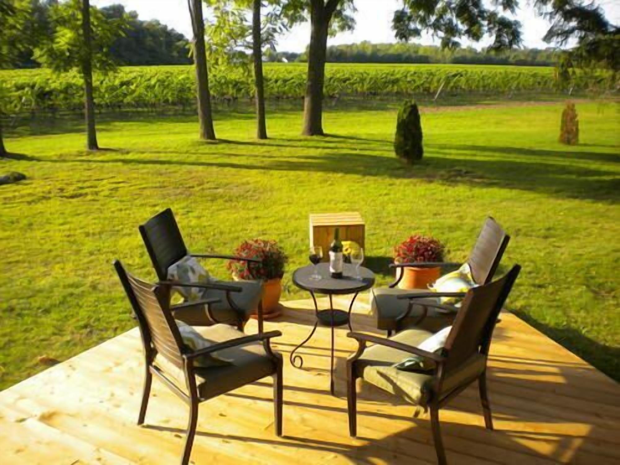 Varios Vineyard Villa Bed & Breakfast