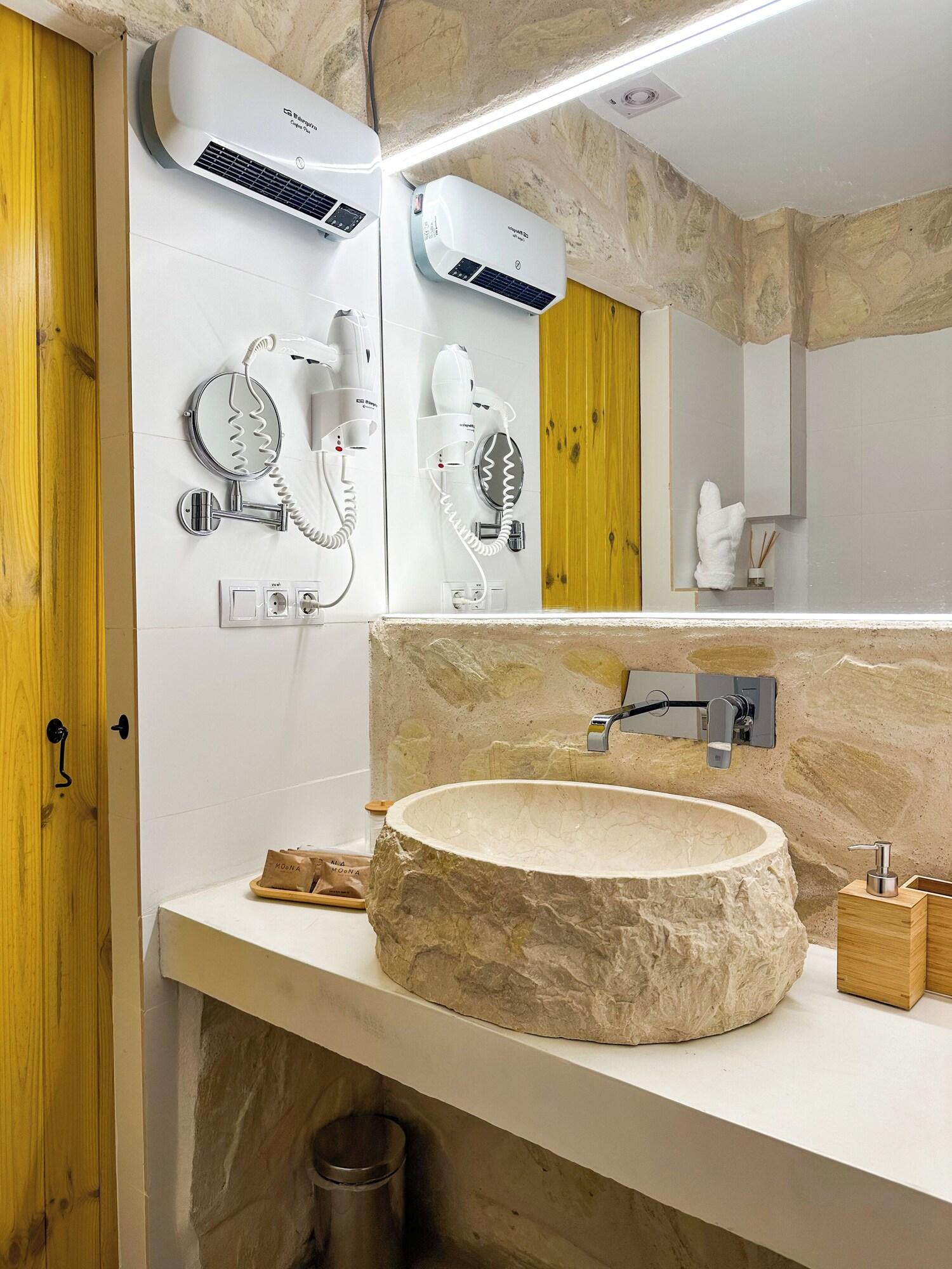 Equipamiento de Habitación Moona Hostal Altea