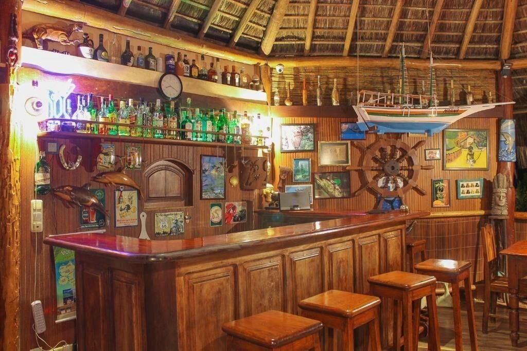 Bar/Salón Pousada Colibri